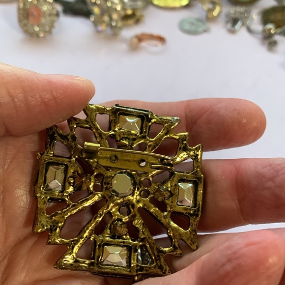 Vintage Maltese  Cross Brooch Rhinestone* - Picture 4 of 4